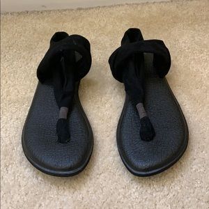 Women’s sandals